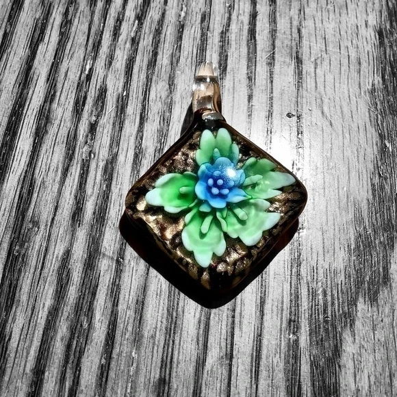 Blown Glass Floral Pendant - Picture 6 of 6